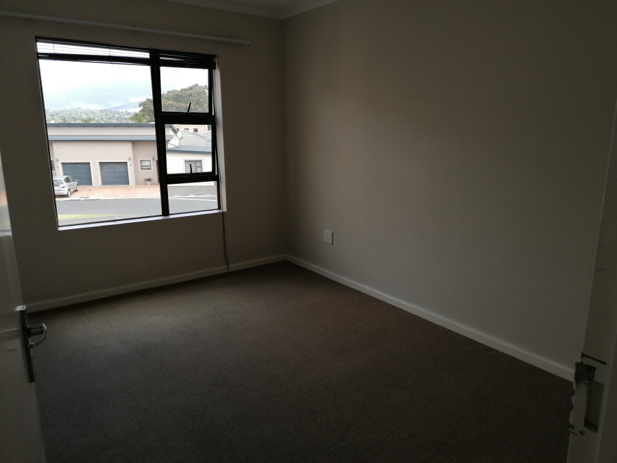 To Let 2 Bedroom Property for Rent in Sonstraal Heights Western Cape